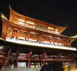 贵港长沙旅游攻略(长沙旅游攻略景点必去长沙美食街)