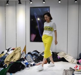 贵港兼职模特试衣服(兼职做试衣模特好吗)