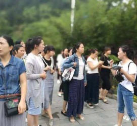 贵港中国伴游论坛(中国伴游市场)