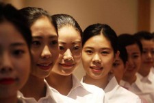 贵港私人伴游招聘 度假区万元月薪招“泳装伴游”