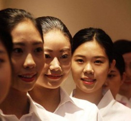 贵港私人伴游招聘 度假区万元月薪招“泳装伴游”