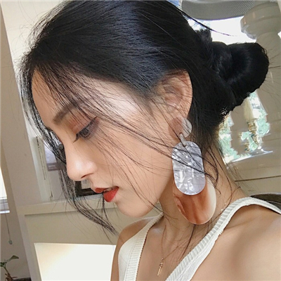 贵港伴游女生张悦然的资料