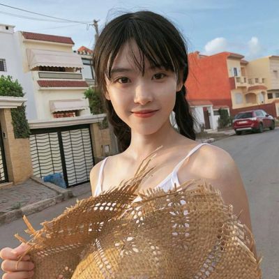 贵港伴游女生李梓萱的资料