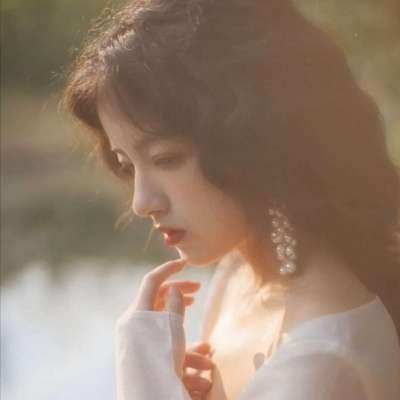 贵港伴游女生雷花蕊的资料