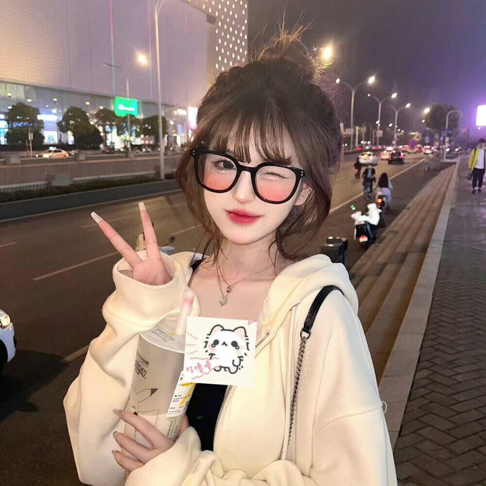 贵港伴游女生KIKI的资料