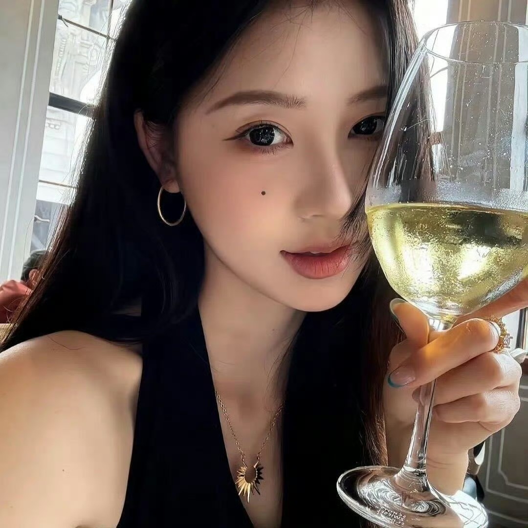 贵港伴游女生 | 张诗涵的资料