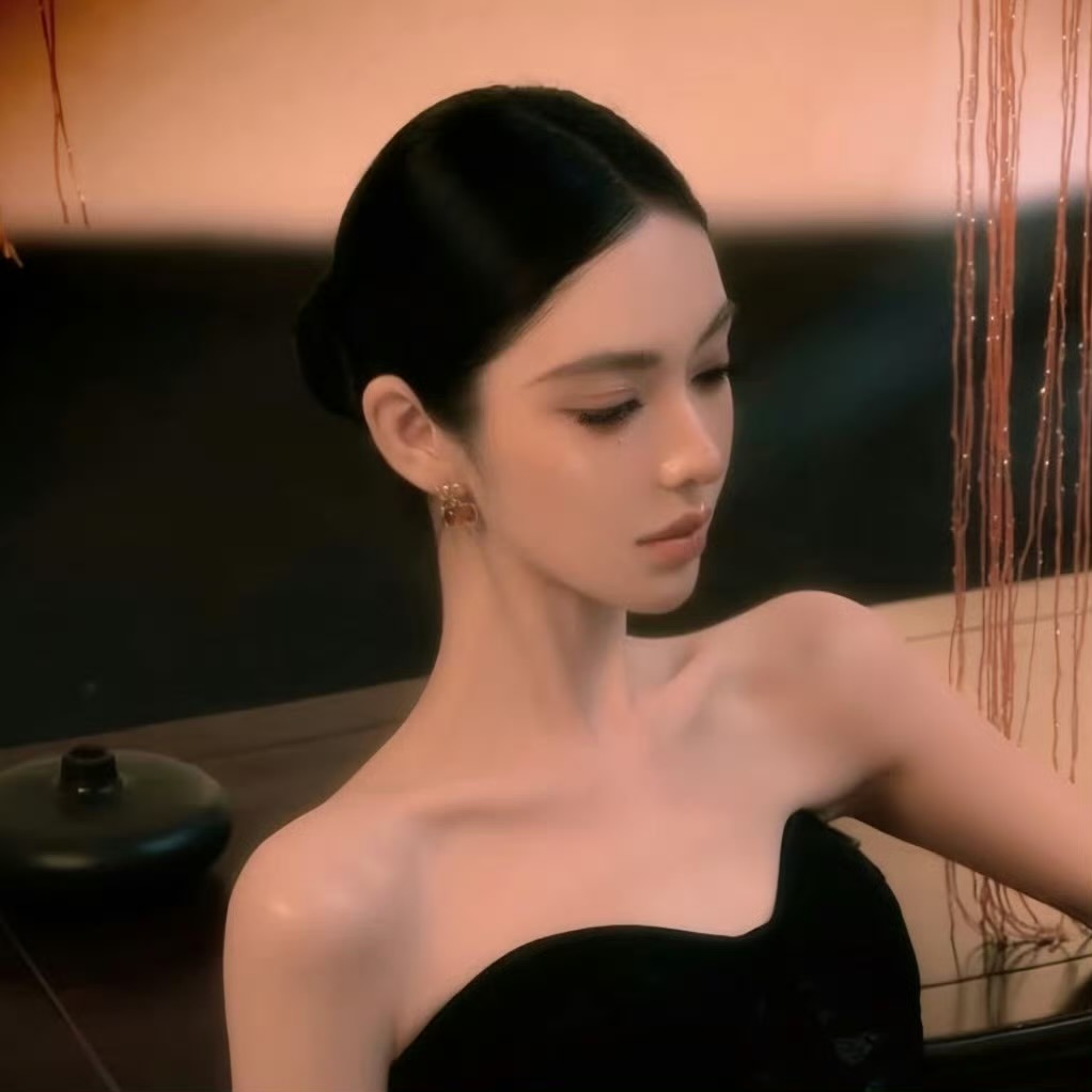 贵港伴游女生 | Emily的资料